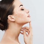 Подтяни свою внешность: все, что нужно знать о нитевом лифтинге лица