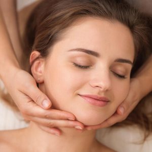 Студия «Relax» проводит сеансы массажа в городе Домодедово по доступным ценам